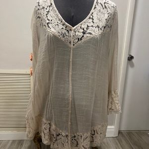 Pretty lace trimmed smock